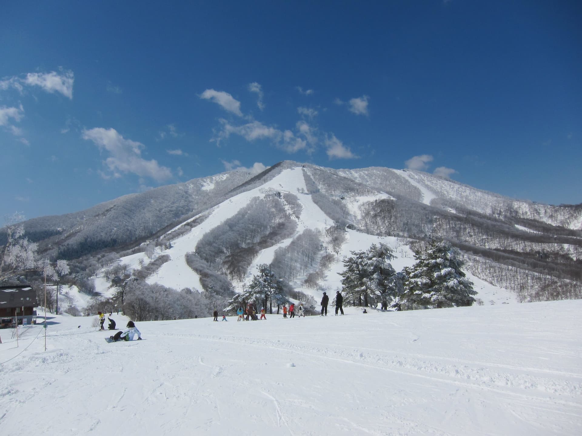 Mount Madarao and its ski runs under fresh snow