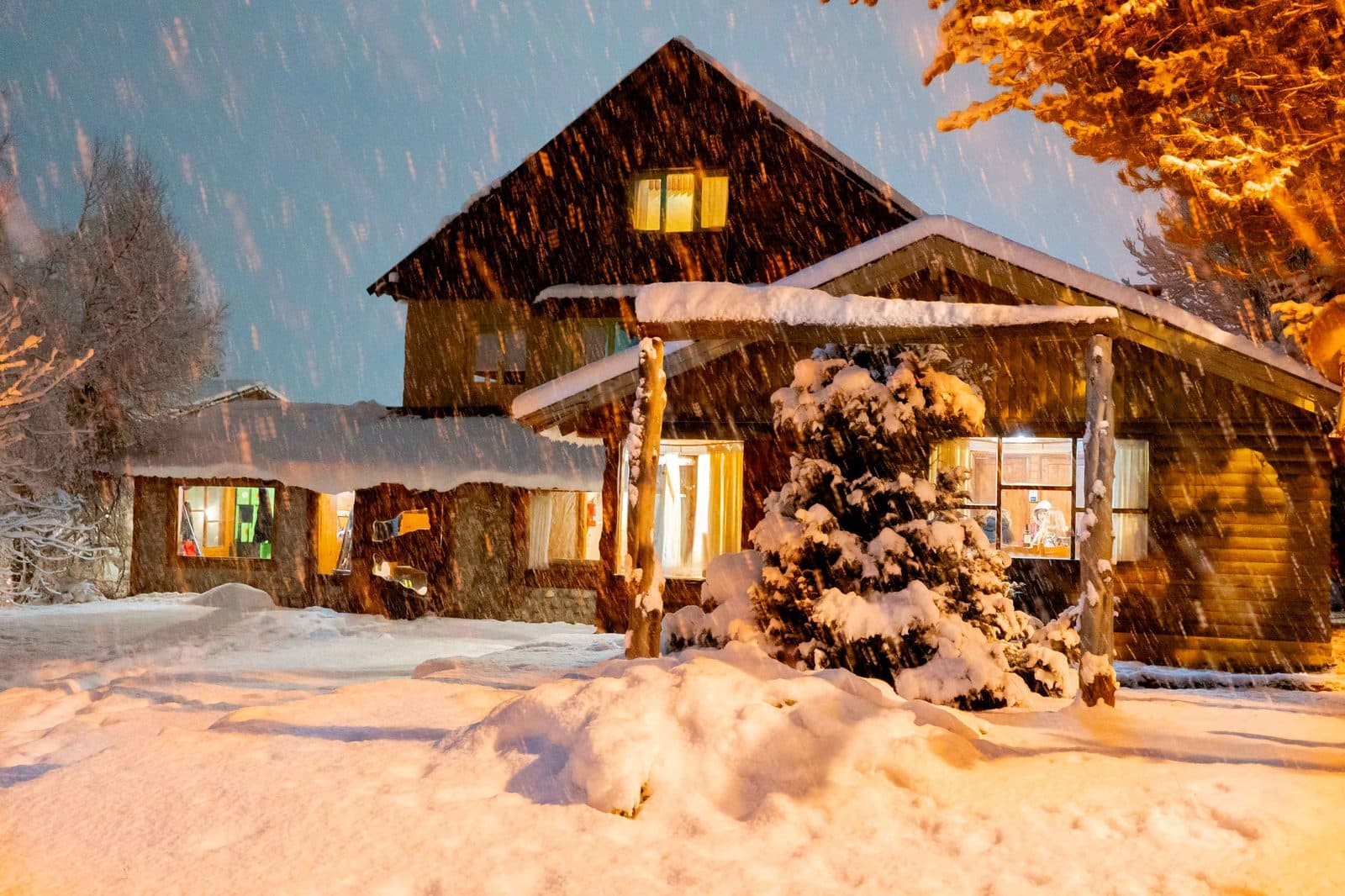 The Premium House exterior in the snow near Cerro Catedral